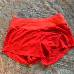 Oiselle Roga shorts, size 4 RESERVED